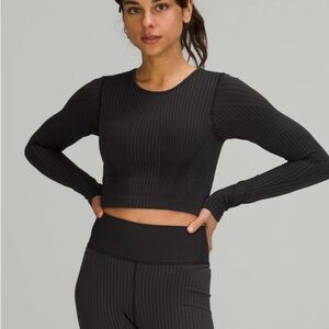 Lululemon Ebb to Street Long Sleeve Shirt
Rib Map Black / Graphite Grey